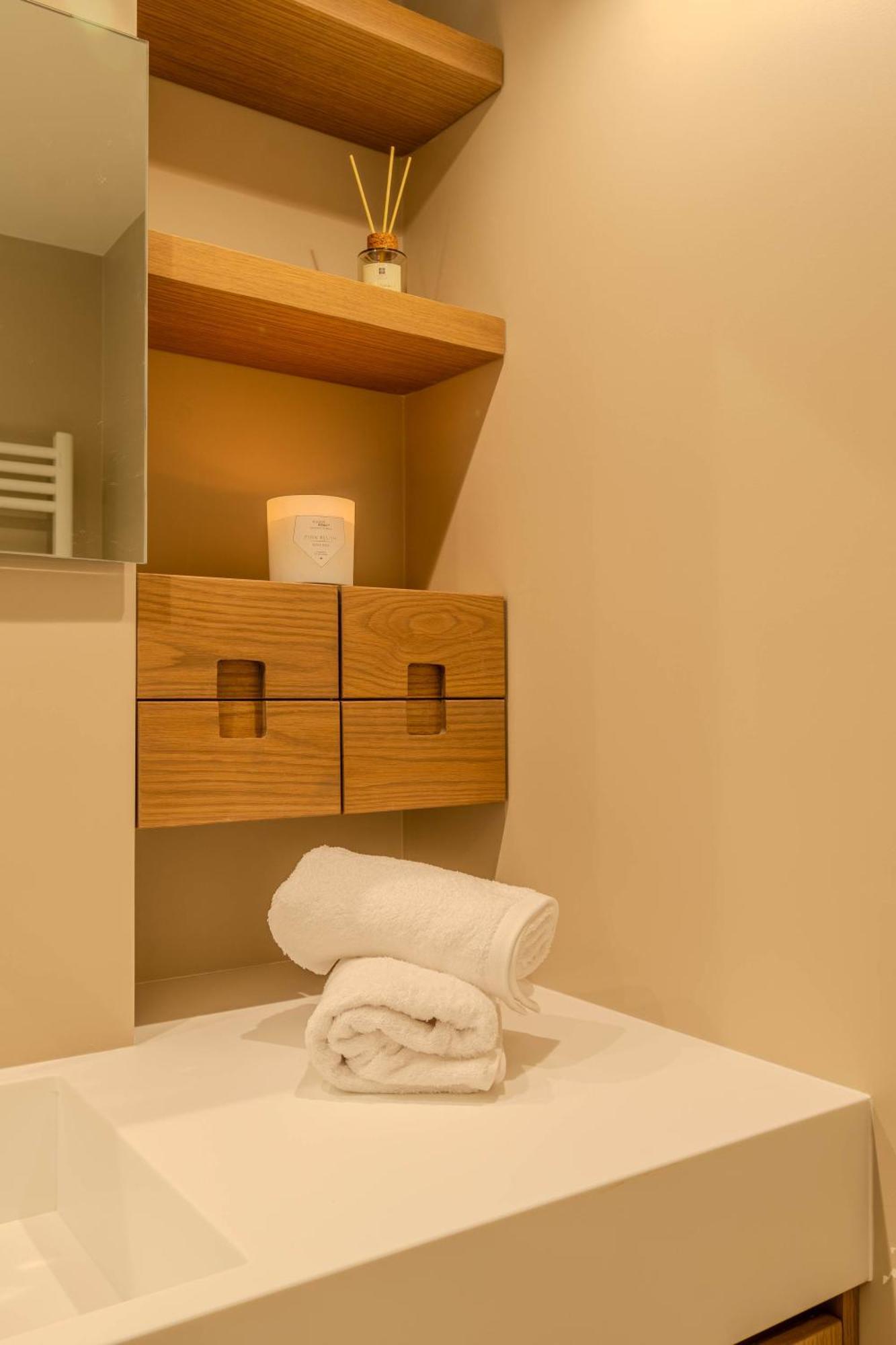 Appartement Dreamy 2 Bd In The Heart Of The By Hospi *
